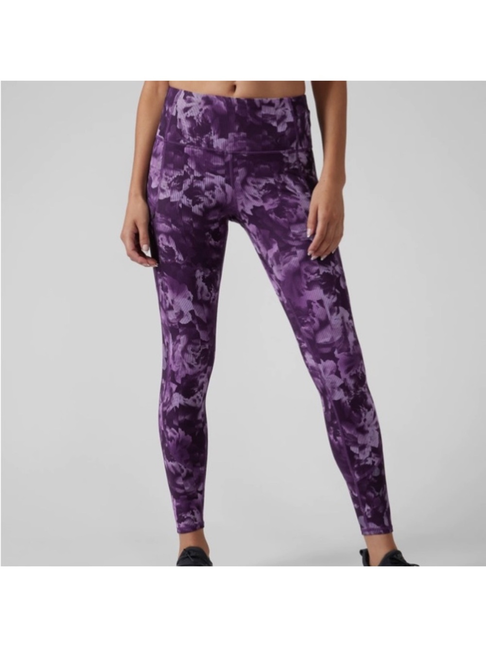 Athleta Rainier Printed Tight Size Small EUC